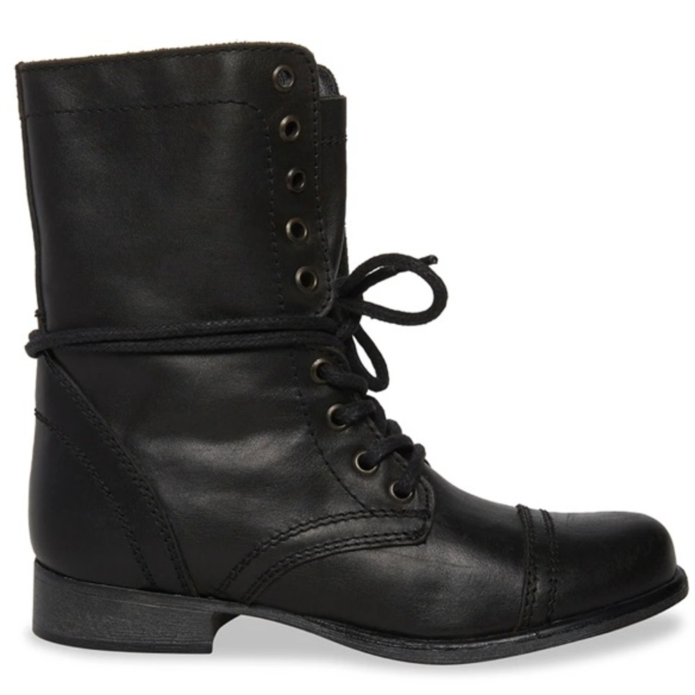 STEVE MADDEN - TROOPA BLACK LEATHER BOOTS Size: 8